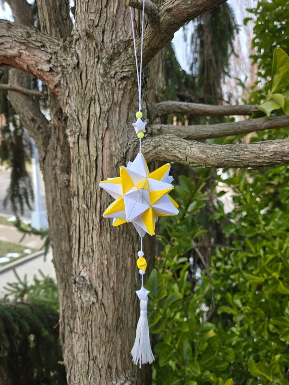 Handmade Kusudama Ornament | Yellow & White Star Tassel